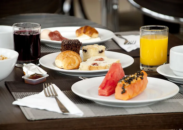Hotel Master Cosmopolitan Moinhos De Vento 4*